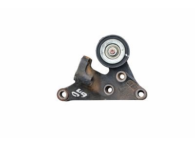 12315-21050 Toyota Bracket, Engine Mounting, Passenger Side Product Photo 1 of 4