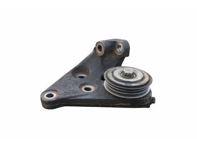 12315-21050 Toyota Bracket, Engine Mounting, Passenger Side Product Photo 2 of 4