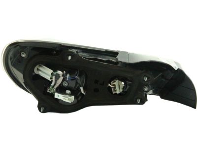 Toyota SU003-05117 Lens & Body, Rear Combination Lamp, Passenger Side