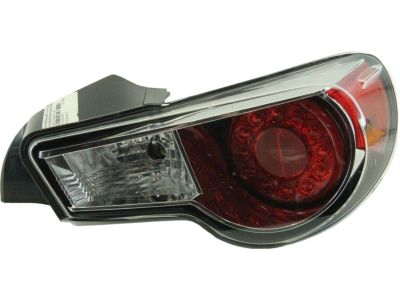 Toyota SU003-05117 Lens & Body, Rear Combination Lamp, Passenger Side Toyota SU003-05117 Lens & Body, Rear Combination Lamp, Passenger Side