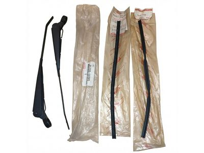 85221-90A02 Toyota Blade, Rear Wiper Product Photo 2 of 3