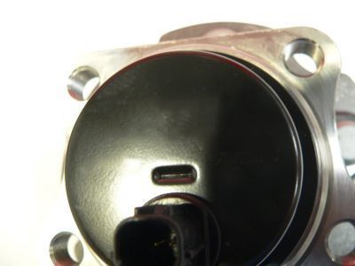 Toyota 42450-0R010 Hub & Bearing, Rear
