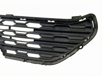 53112-42140 Toyota Grille, Radiator, Lower Product Photo 3 of 4
